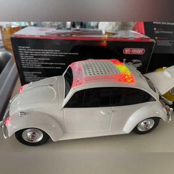 XSound Wireless Speaker MP3/ FM Radio NIB LED light-up ChooseWhite OR Yellow Car - Picture 6 of 12